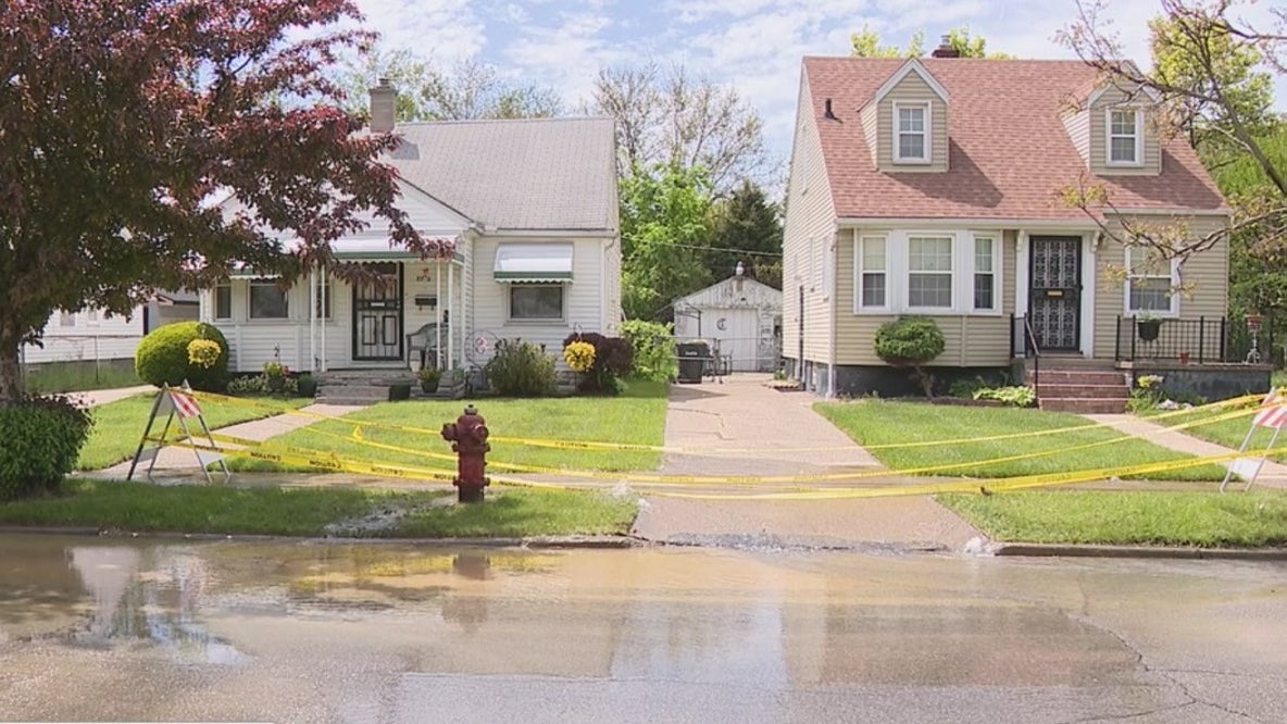 Century-old pipes in Detroit leave streets flooded